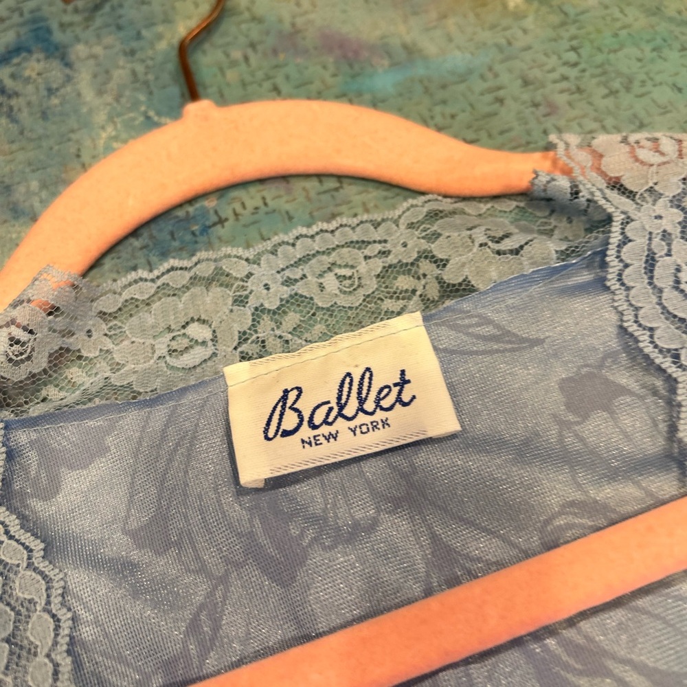 Vintage Blue Robe - Picture 5 of 12